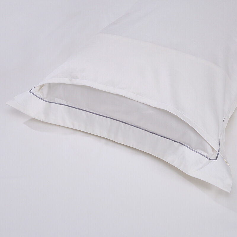 FUANNA Home Textiles HOTEL Series Bedding Set, 4 Pieces, 80S Count Cotton Sateen...