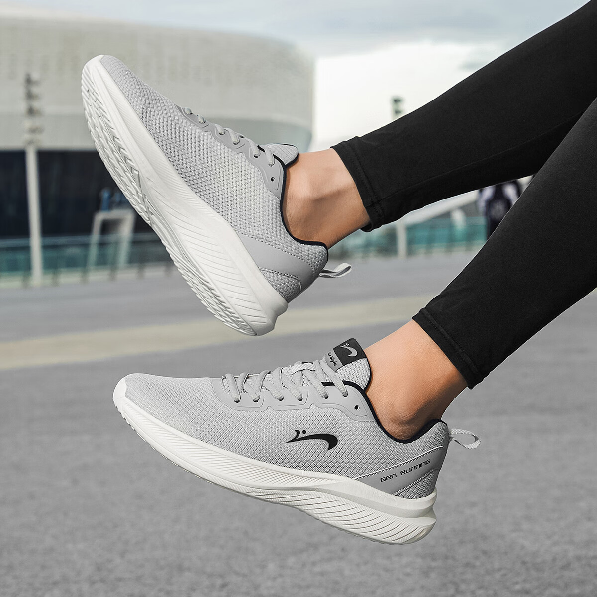 Guirenniao Men's Sneakers, Breathable Casual Shoes, Mesh Upper, Ultra-Light Runn...