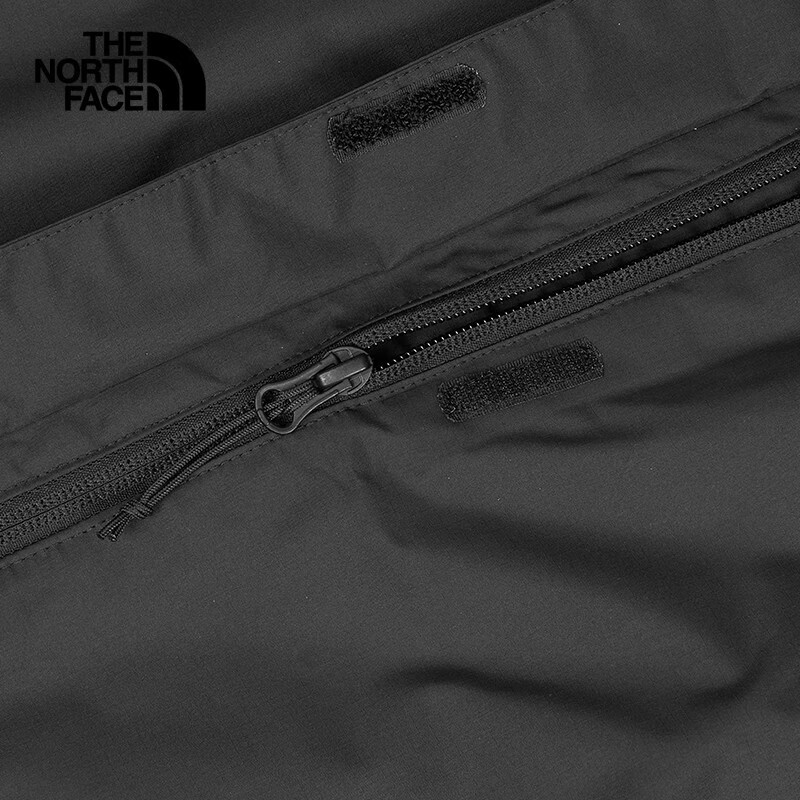 The North Face Women's Outdoor Waterproof and Breathable 8DFA Jacket Black/JK3 L