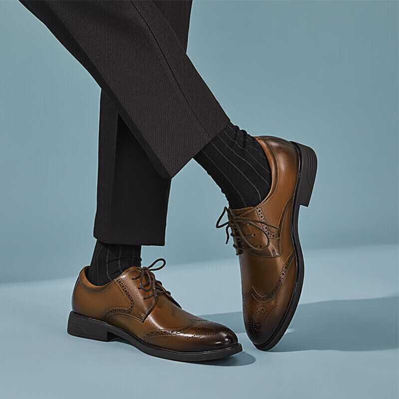 Aokang (Aokang) British Style Brogue Carved Leather Shoes, Business Formal Shoes...