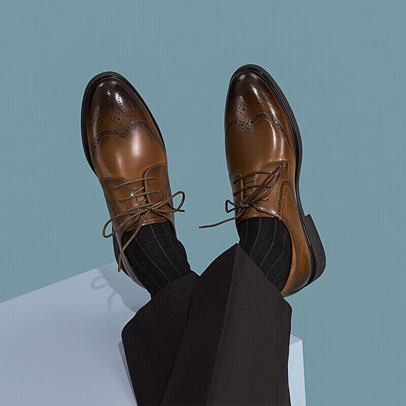 Aokang (Aokang) British Style Brogue Carved Leather Shoes, Business Formal Shoes...