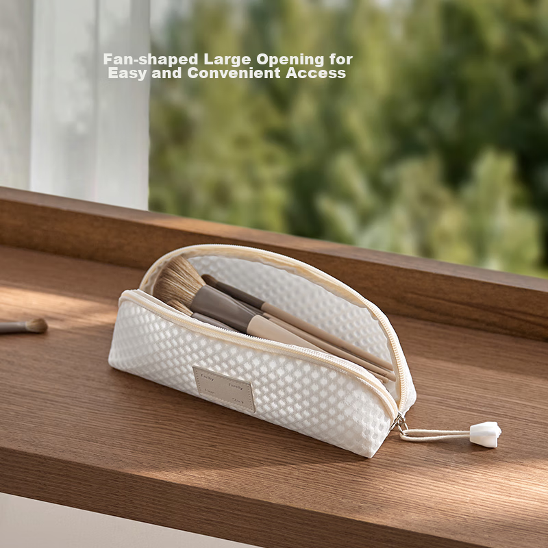 EACHY Makeup Brush Storage Bag, New Portable Cosmetic Pouch, Small Brush Bag, Li...