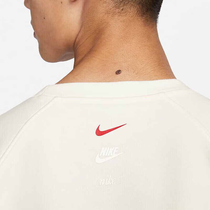 Nike Men's Winter Crew Neck Sweatshirt, Fleece-Lined for Warmth, Casual Sportswe...