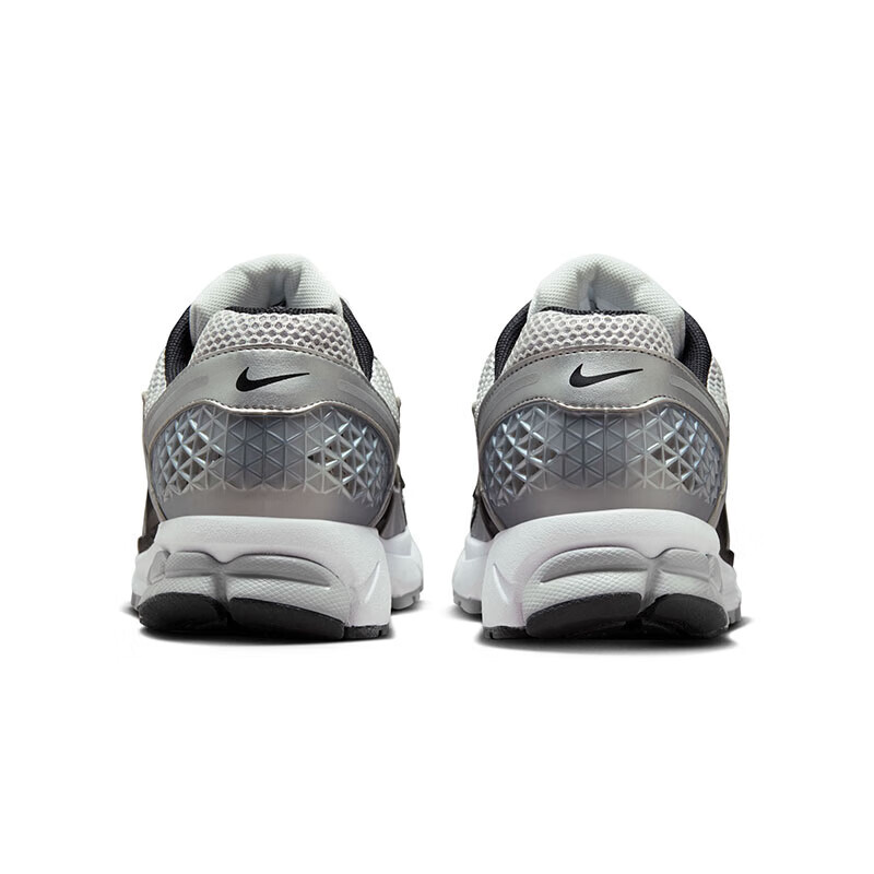 Nike VOMERO 5 Men's Retro Shock-Absorbing Sports Casual Shoes, FJ4151-004, Silve...