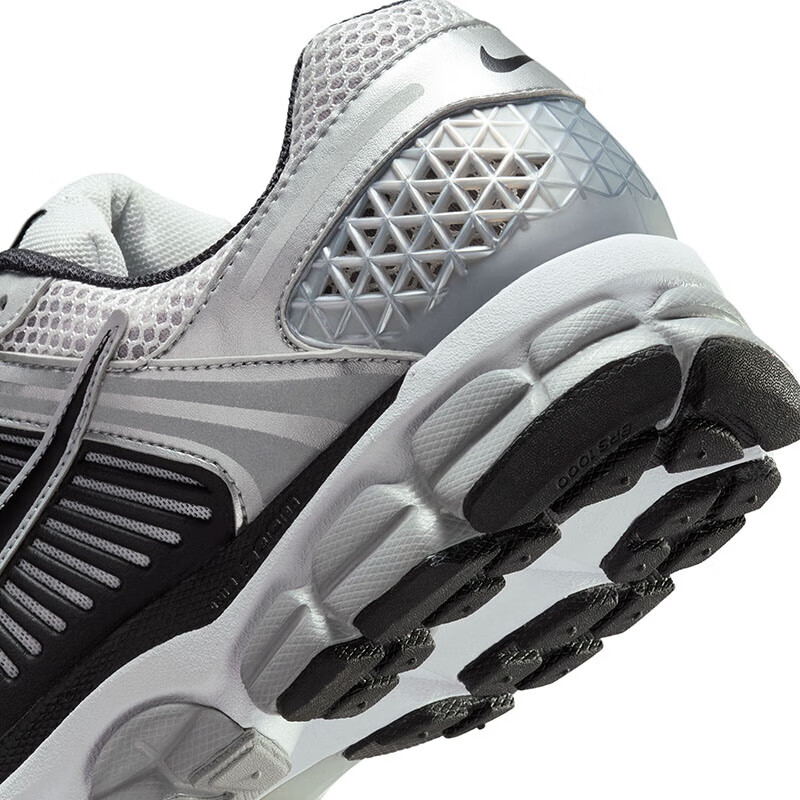 Nike VOMERO 5 Men's Retro Shock-Absorbing Sports Casual Shoes, FJ4151-004, Silve...