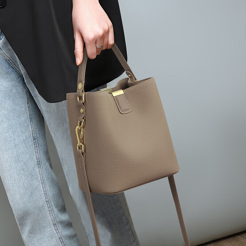 Viney Women's Handbag, Cowhide Bucket Bag, Light Luxury Crossbody Shoulder Tote Bag, Birthday Mother's Day Gift for Mom, Practical Present