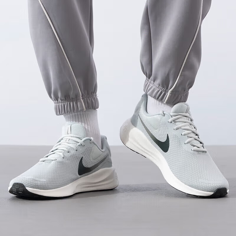 NIKE Men's Running Shoes Wide Version REVOLUTION 7 WIDE Athletic Shoes FB8501-003 Light Silver 42.5